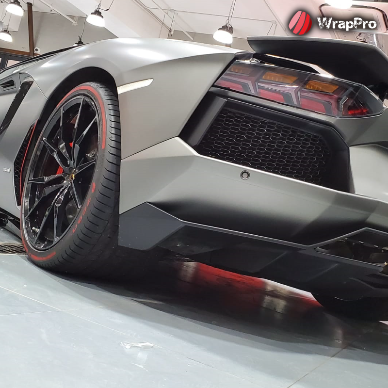 Lamborghini Aventador LP 700-4